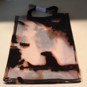 Plastic Burberry tote bag!!